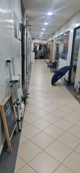 Shop / Shophouse for Sale: Queensway Shopping Centre - Image 4