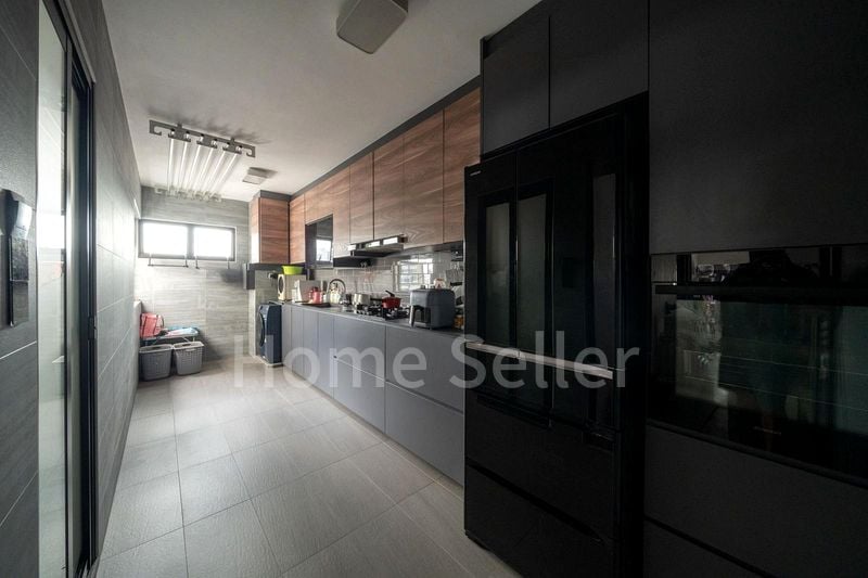 4 Room (4A) HDB for Sale in 39 Jalan Tiga - Image 4