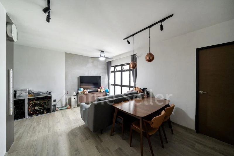 4 Room (4A) HDB for Sale in 39 Jalan Tiga - Image 3