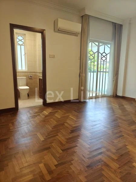 4 Bed Semi-Detached House (Landed) for Sale in  Kew Vale - Image 3