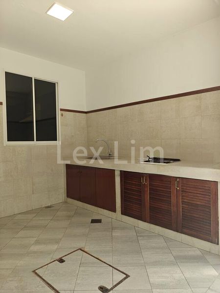 4 Bed Semi-Detached House (Landed) for Sale in  Kew Vale - Image 10