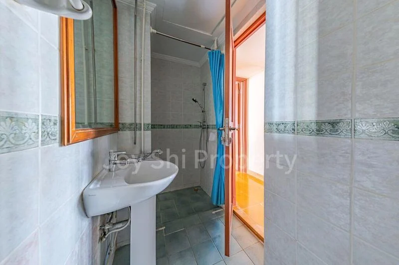 3 Bed Condo for Sale in  Chinatown Point - Image 4