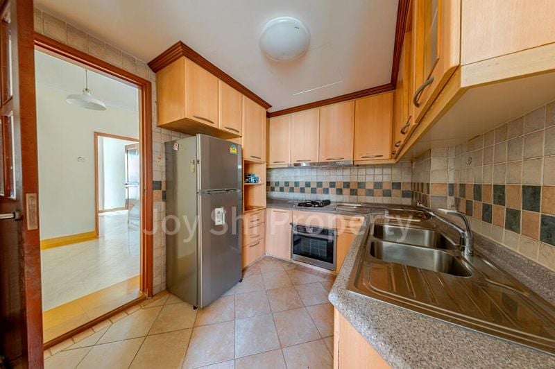 3 Bed Condo for Sale in  Chinatown Point - Image 3