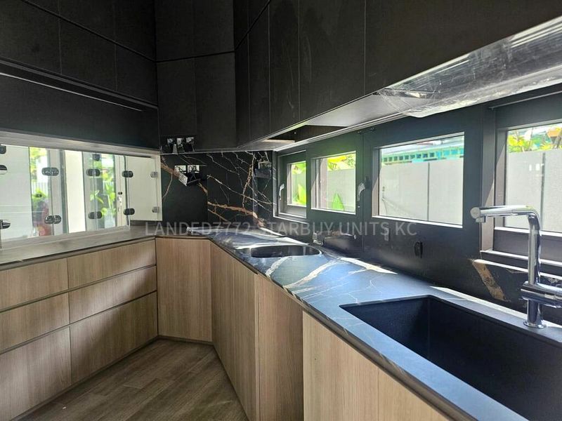 6 Bed Semi-Detached House (Landed) for Sale in  Chai Chee Lane - Image 6