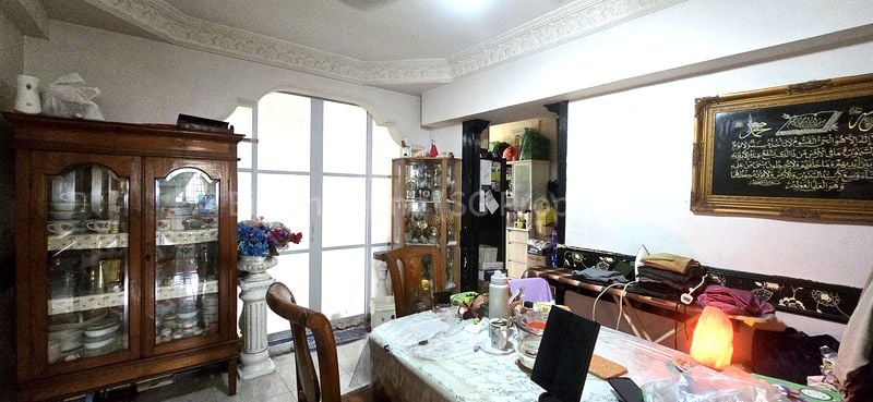 Executive HDB for Sale in  835 Woodlands Street 83 - Image 2