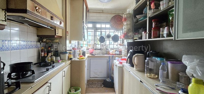 Executive HDB for Sale in  835 Woodlands Street 83 - Image 4