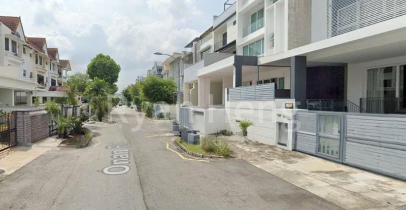 5 Bed Terraced House (Landed) for Sale in  Lorong M Telok Kurau - Image 4