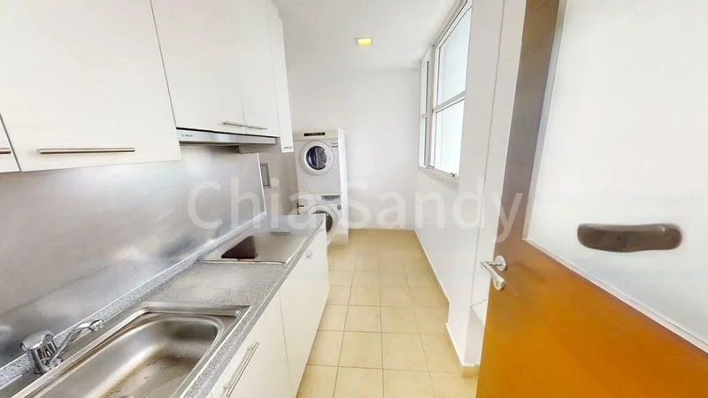 4 Bed Condo for Rent in  Newton Gems - Image 5