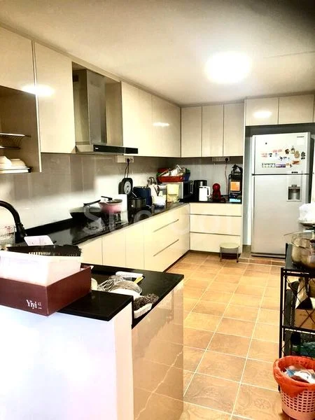 3 Room (3S) HDB for Rent in 403 Woodlands Street 41 - Image 5
