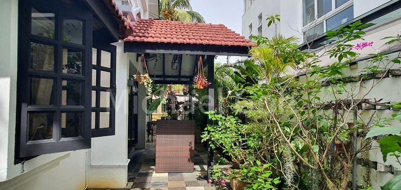 5 Bed Semi-Detached House (Landed) for Sale in  Peakview Estate - Image 8