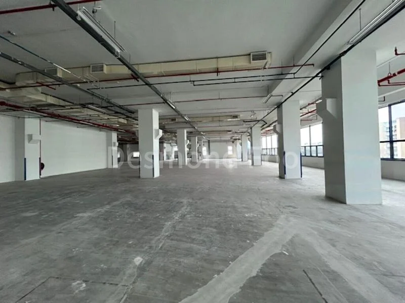 Light Industrial (B1) for Rent: 4.5m high, great specs in Serangoon North - Image 3