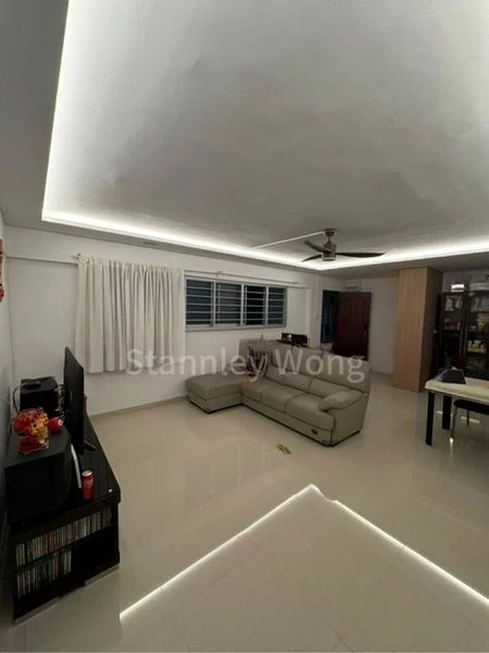 4 Room (4A) HDB for Sale in  106 Tampines Street 11 - Image 2