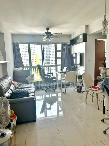 4 Room (4A) HDB for Rent in 421 Clementi Avenue 1 - Image 3