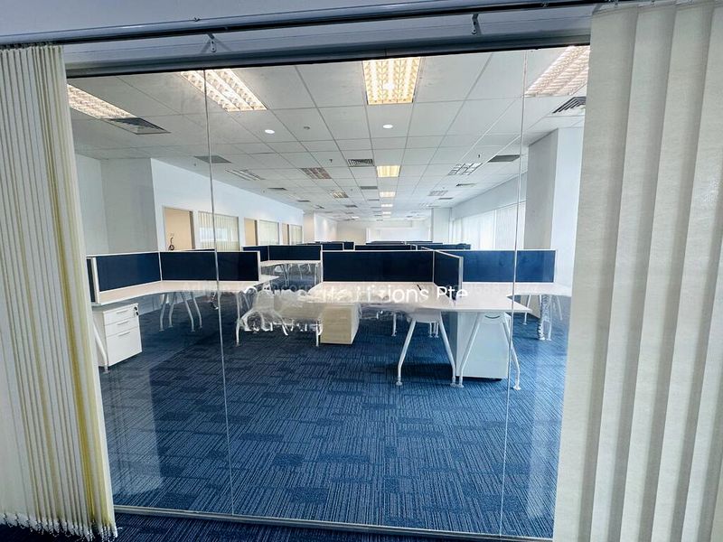 Light Industrial (B1) for Rent: PAYA LEBAR BUSINESS SPACE. Full Glass Frontage, 5 mins to MRT. Well-Fitted, NO Takeover Fees. - Image 4