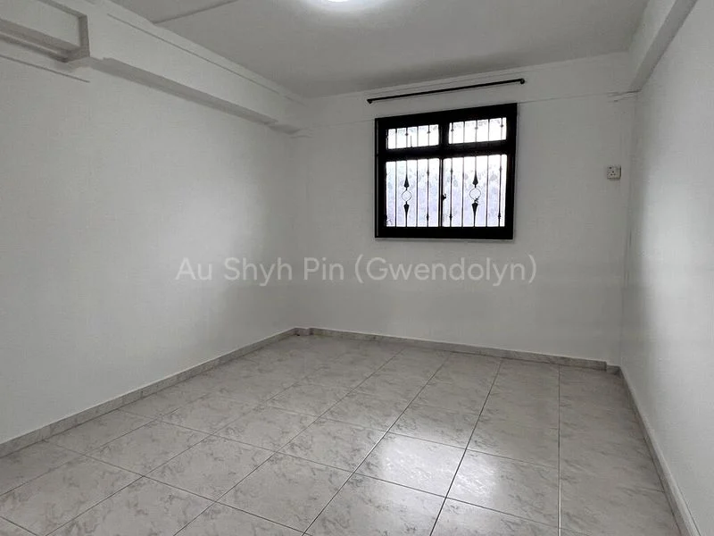 3 Room (3STD) HDB for Sale in 82 Commonwealth Close - Image 6