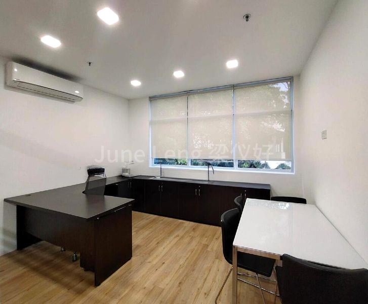 Light Industrial (B1) for Rent: EPL Building - Image 4