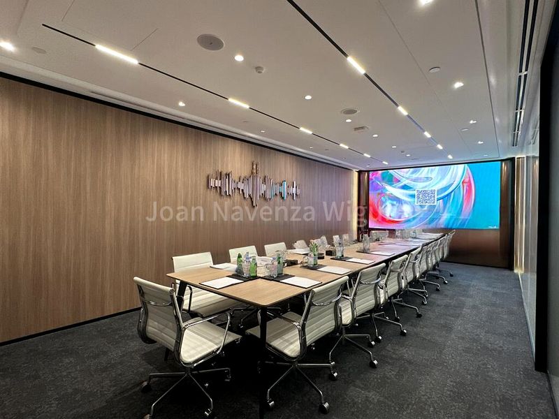 Office for Rent: Gateway West - Image 3