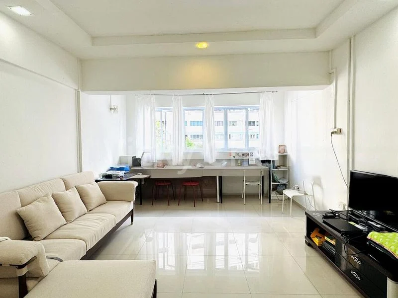 Executive HDB for Sale in  222 Bukit Batok East Avenue 3 - Image 1