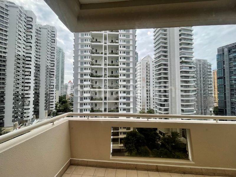 4 Bed Condo for Rent in  Leonie Condotel - Image 12