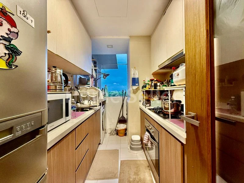 3 Bed Executive Condo for Sale in Watercolours - Image 5