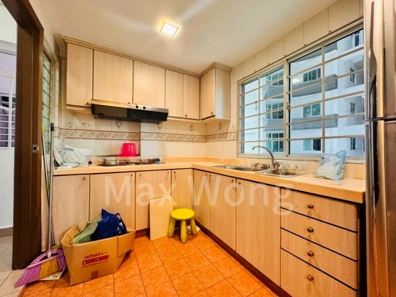 3 Bed Apartment (Condo) for Rent in  Maysprings - Image 2