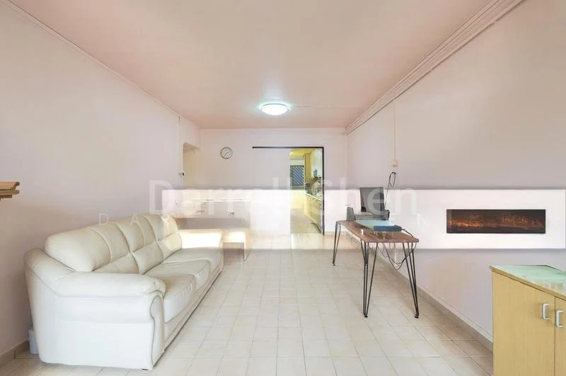 4 Room (4A) HDB for Sale in  343 Bukit Batok Street 34 - Image 7