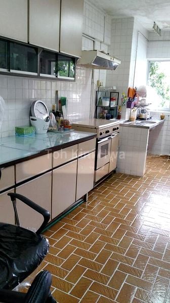 Common Room (HDB) for Rent in 325 Clementi Avenue 5 - Image 1