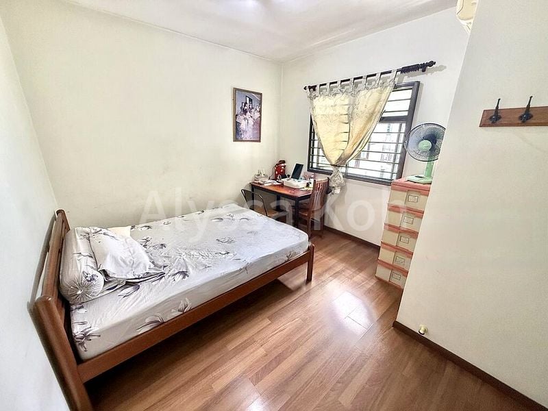 5 Room (5I) HDB for Sale in  483 Admiralty Link - Image 4