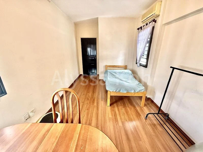 5 Room (5I) HDB for Sale in  483 Admiralty Link - Image 6