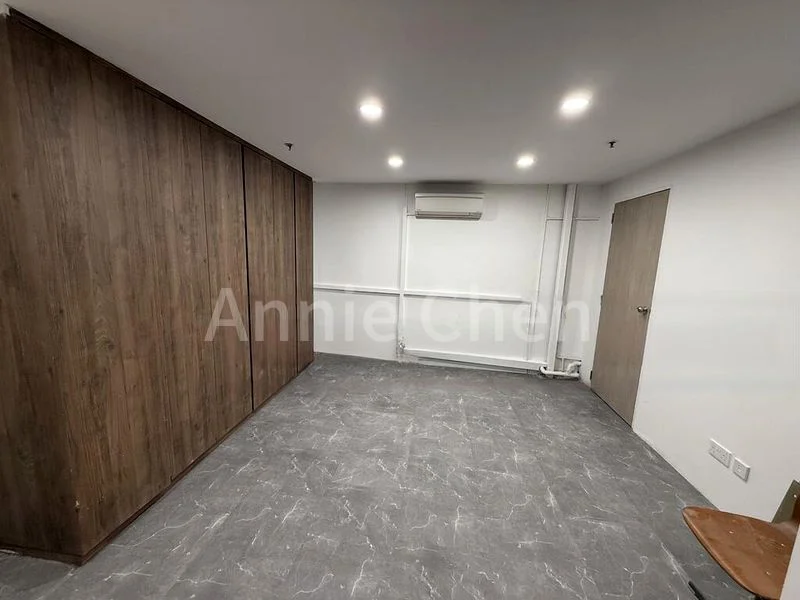 Light Industrial (B1) for Rent: Sindo Industrial Building - Image 6
