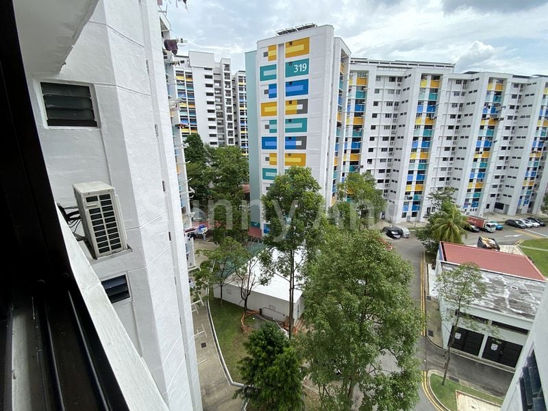 Common Room (HDB) for Rent in  320 Jurong East Street 31 - Image 11