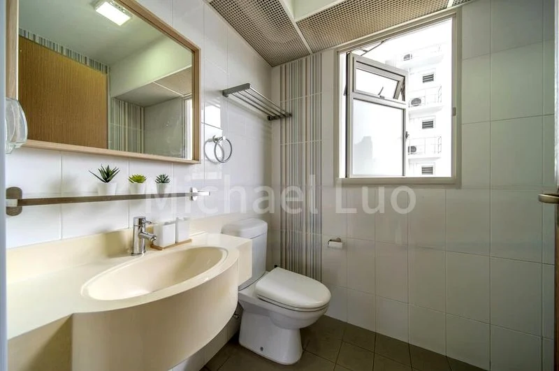 5 Room (5I) HDB for Sale in 322A Sumang Walk - Image 7