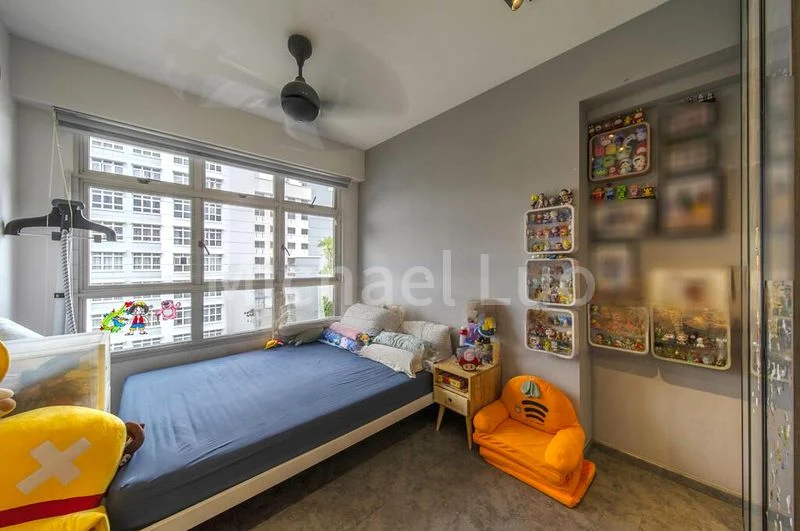 5 Room (5I) HDB for Sale in 322A Sumang Walk - Image 5