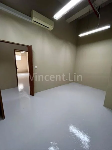 Light Industrial (B1) for Rent in  Gold Pine Industrial Building - Image 1