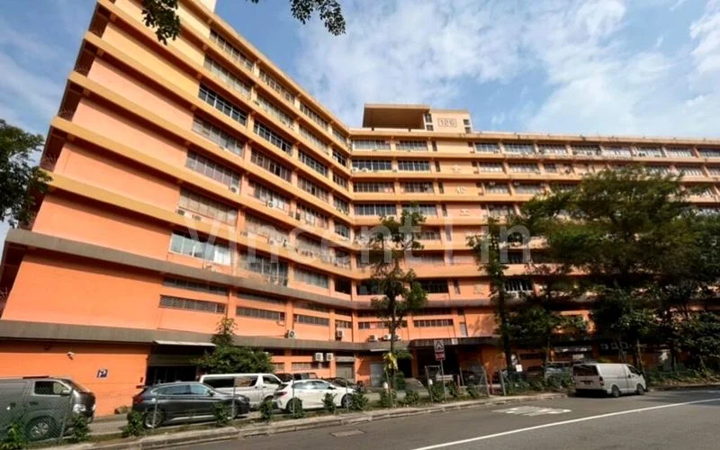 Light Industrial (B1) for Rent in  Gold Pine Industrial Building - Image 5