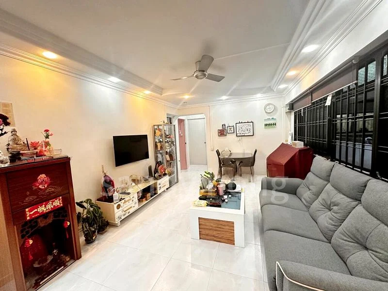 4 Room (4A) HDB for Sale in 617 Jurong West Street 65 - Image 1