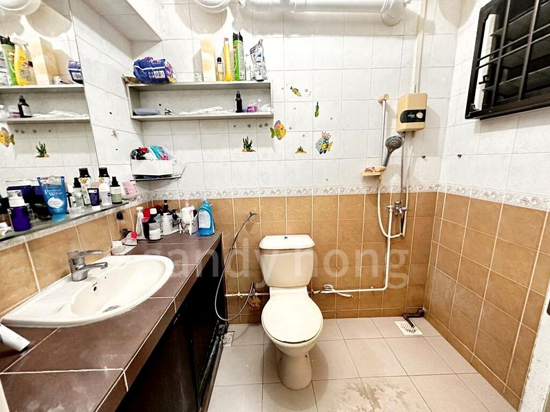4 Room (4A) HDB for Sale in 617 Jurong West Street 65 - Image 2