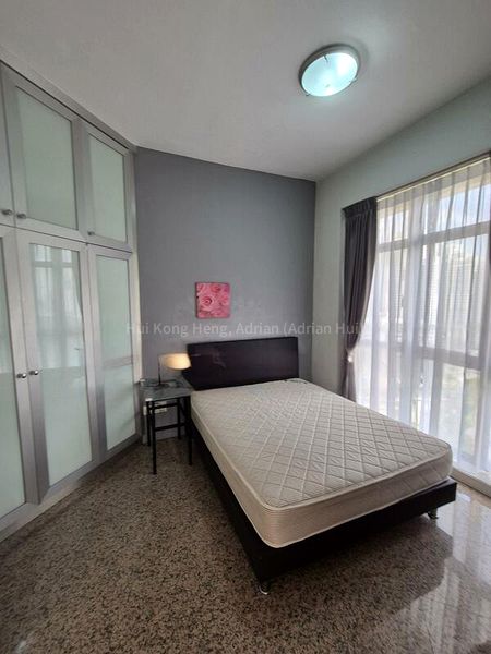 2 Bed Condo for Sale in  Dover Parkview - Image 4