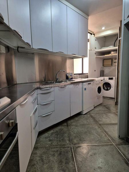 2 Bed Condo for Sale in  Dover Parkview - Image 3