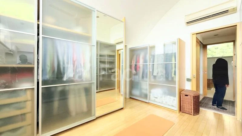 6 Bed Semi-Detached House (Landed) for Sale in  Greenbank Park - Image 6