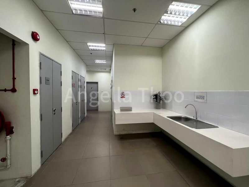 UB Point: Light Industrial (B1) Shop for Sale, 1,200 sqft, Jalan Kuchai Lama - Image 1