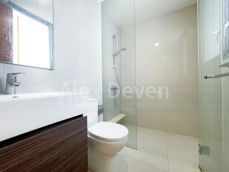 4 Bed Executive Condo for Sale in Prive - Image 13