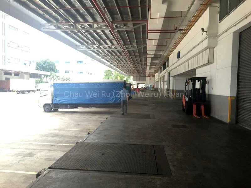 Factory / Workshop (B2) for Rent: Pandan | Corp Image | 6m High | Ample Loading Bays - Image 2