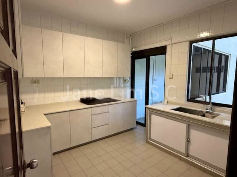 4 Bed Apartment (Condo) for Rent in Neptune Court - Image 12