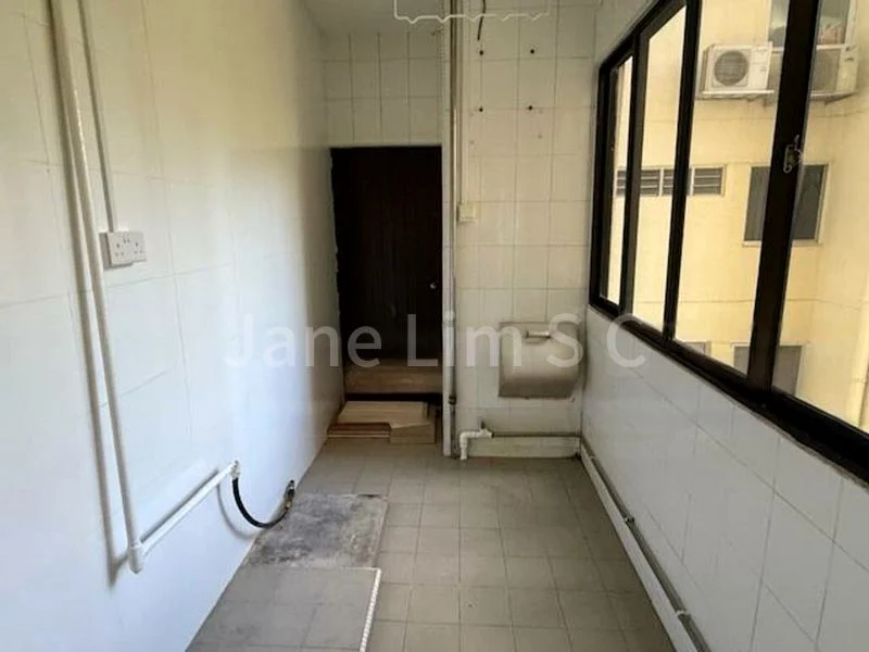 4 Bed Apartment (Condo) for Rent in Neptune Court - Image 13