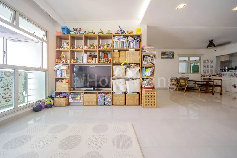 5 Room (5I) HDB for Sale in  202A Punggol Field - Image 9