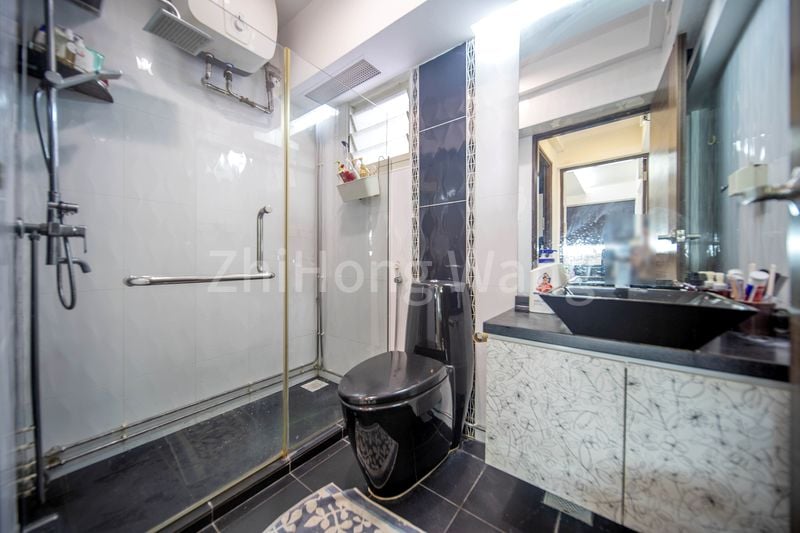 5 Room (5I) HDB for Sale in  202A Punggol Field - Image 4