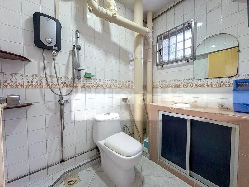 Common Room (HDB) for Rent in  140 Rivervale Street - Image 7