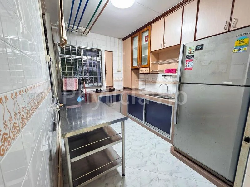 Common Room (HDB) for Rent in  140 Rivervale Street - Image 6