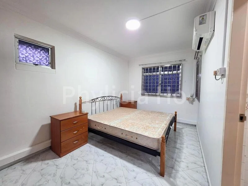 Common Room (HDB) for Rent in  140 Rivervale Street - Image 4